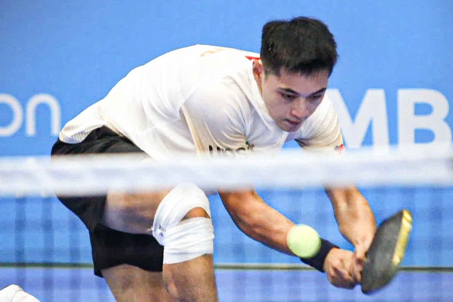 Truong Vinh Hien vao ban ket PPA bat chap chan thuong chan hinh anh