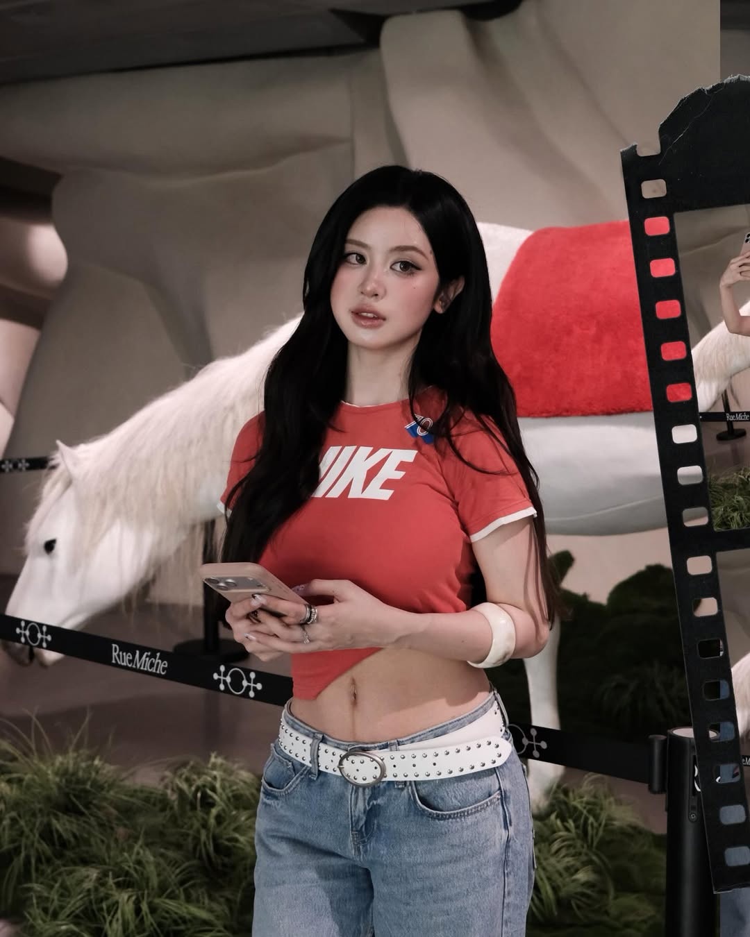 Phuong Ly,  Ngoc Trinh,  da nau,  ao dai,  bikini anh 3