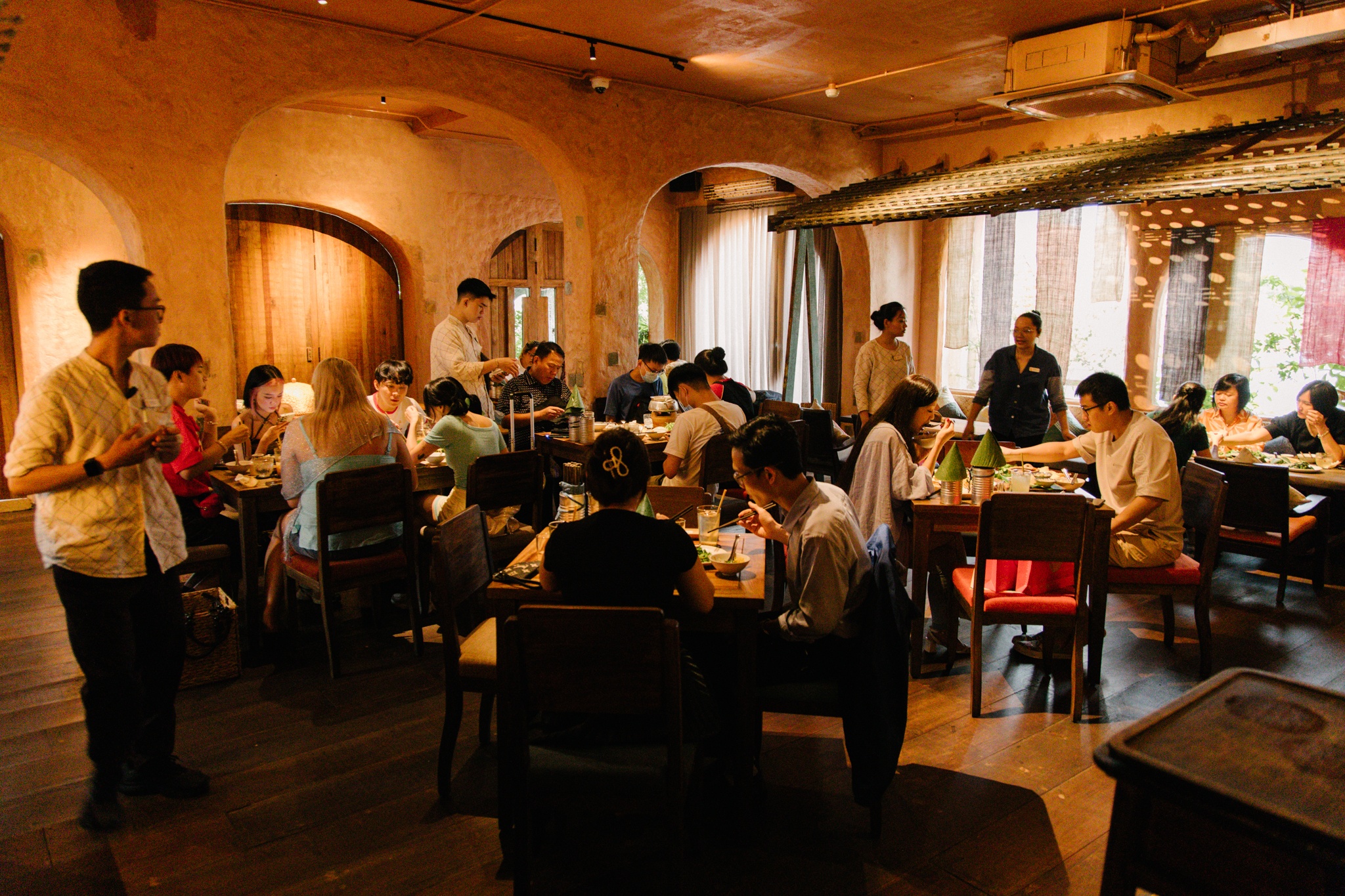 Viet,  nguoi Viet,  bua an anh 1