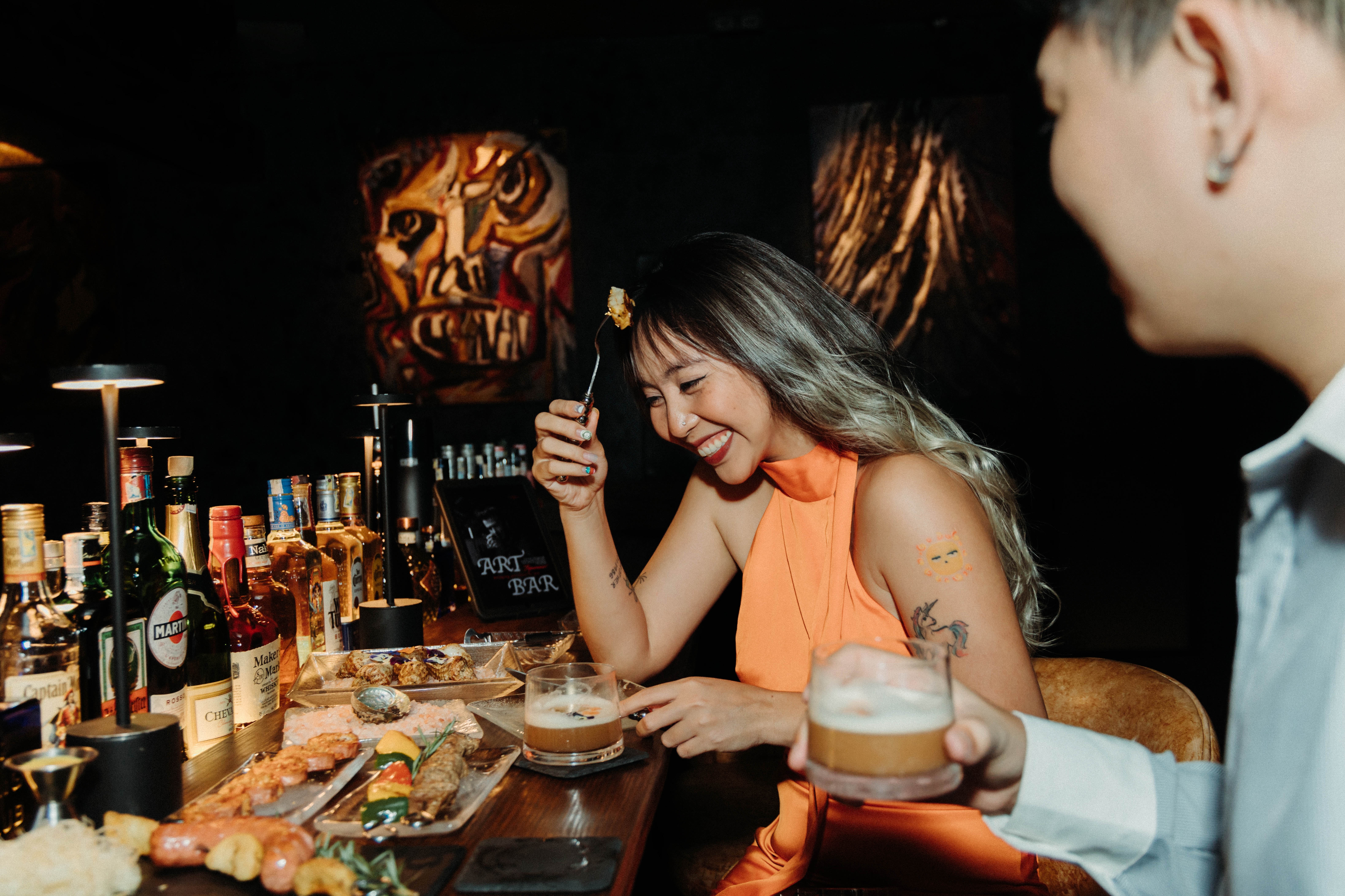 Viet,  bua trua,  bua toi,  chi tieu anh 1