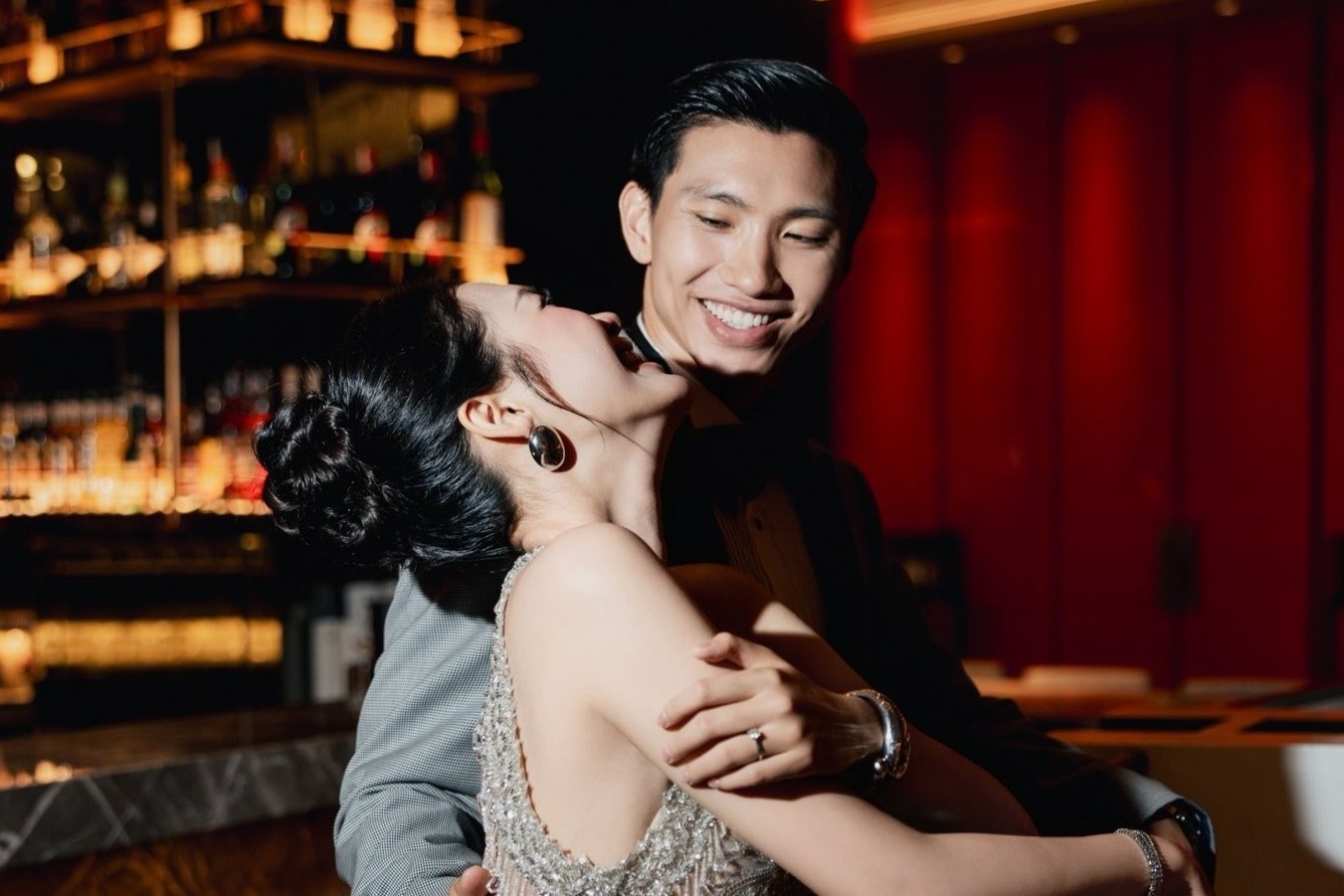 2 nam hon nhan cua Doan Van Hau va Doan Hai My hinh anh