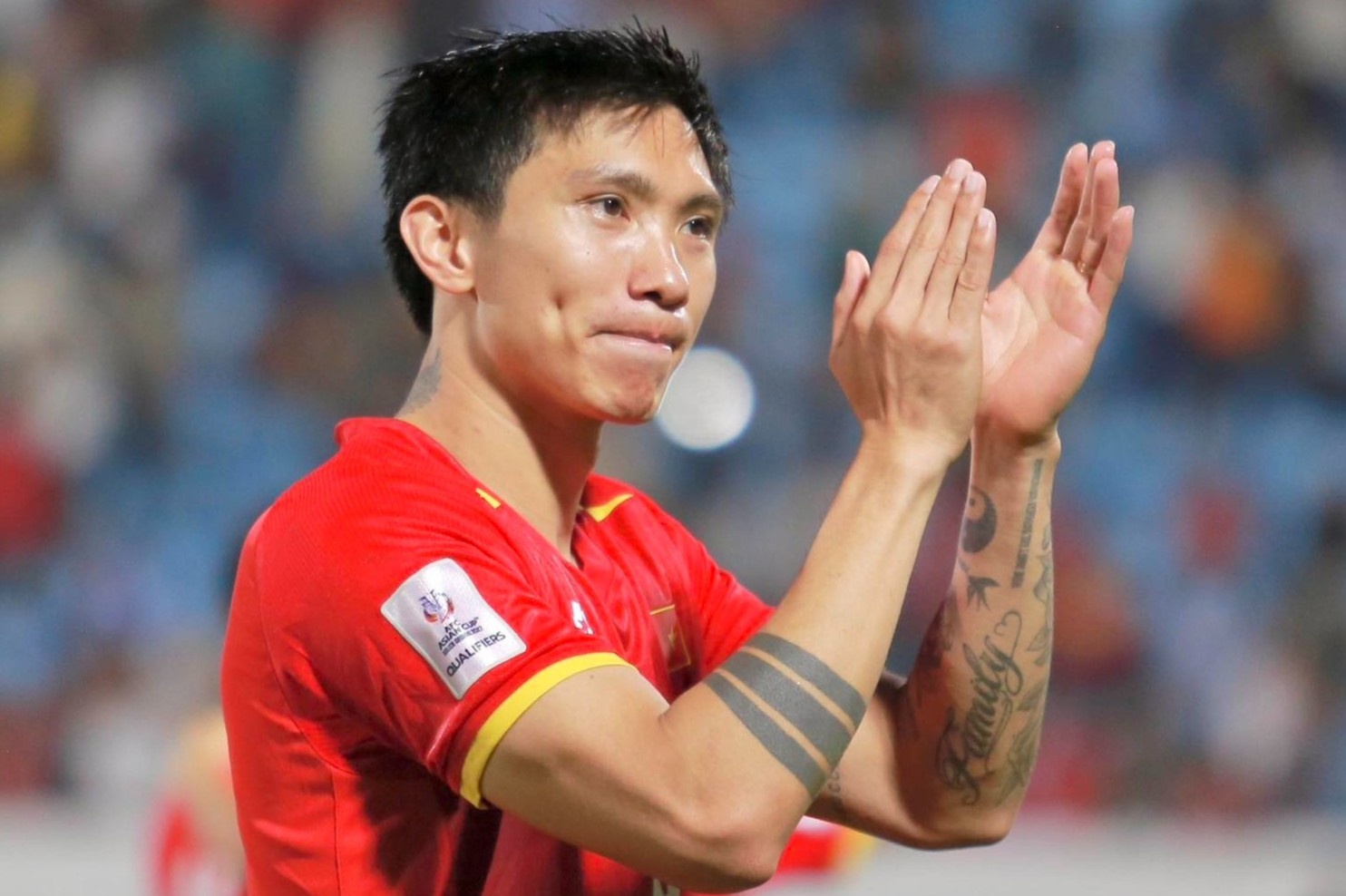 Van Hau vuong lum xum tinh ai hinh anh