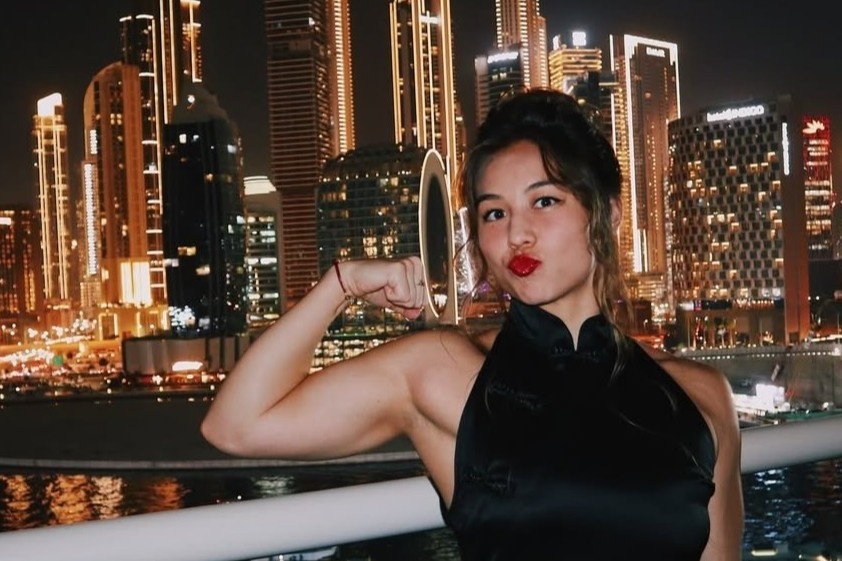 Nu cau thu lai 2 dong mau Duc - Trung kho vi vam vo hinh anh