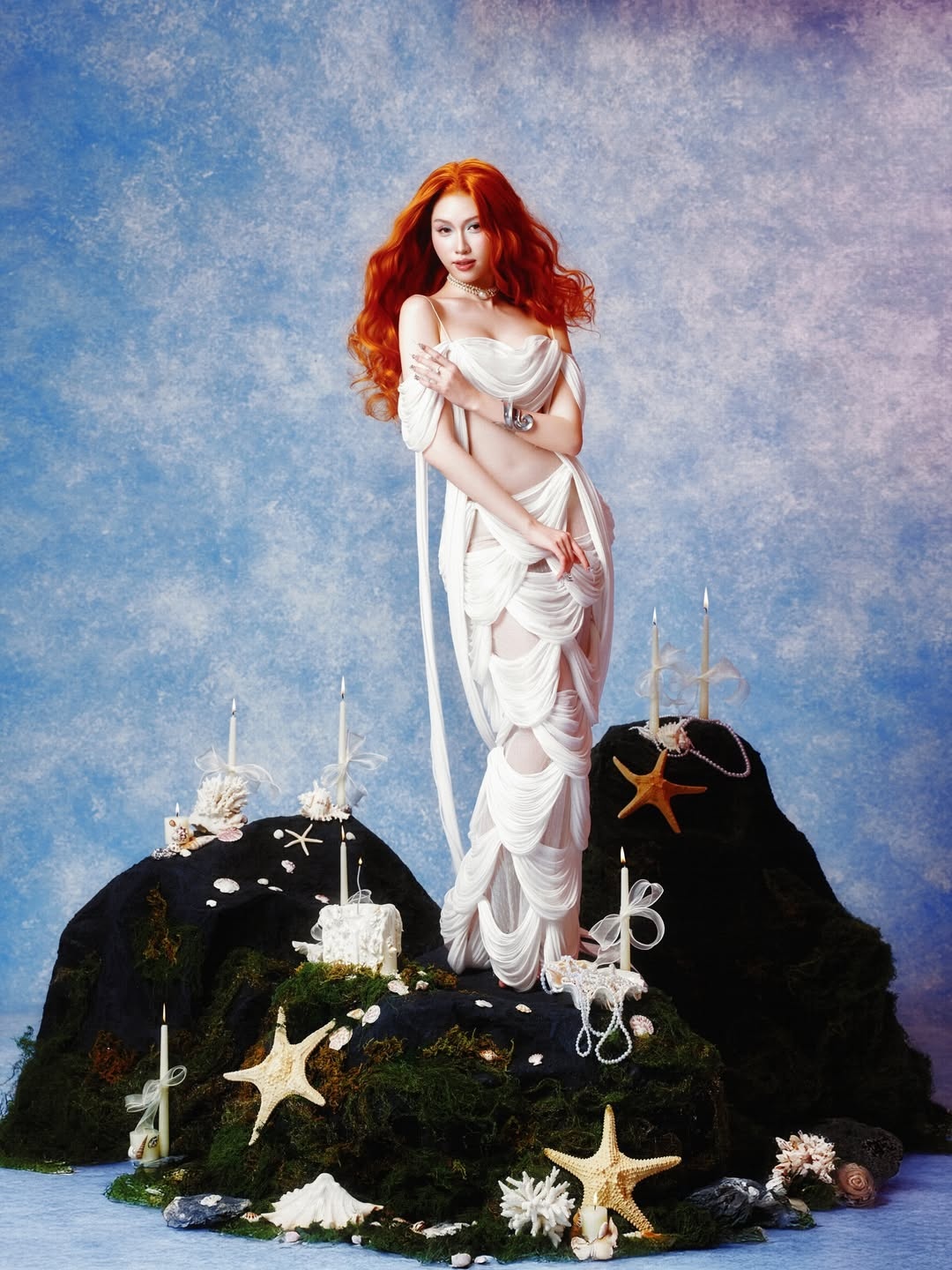 Ngoc Trinh,  Si Thanh,  xuyen thau,  mob wife,  da nau,  Newsfeed Rate anh 2