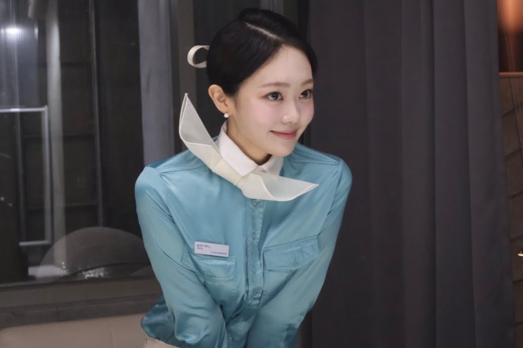 Dong phuc tiep vien hang khong Han Quoc gay bao MXH hinh anh