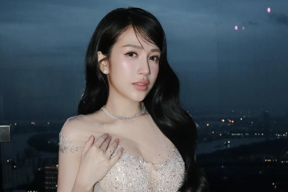 Cuoc song cua ai nu nha dai gia Minh Nhua hinh anh