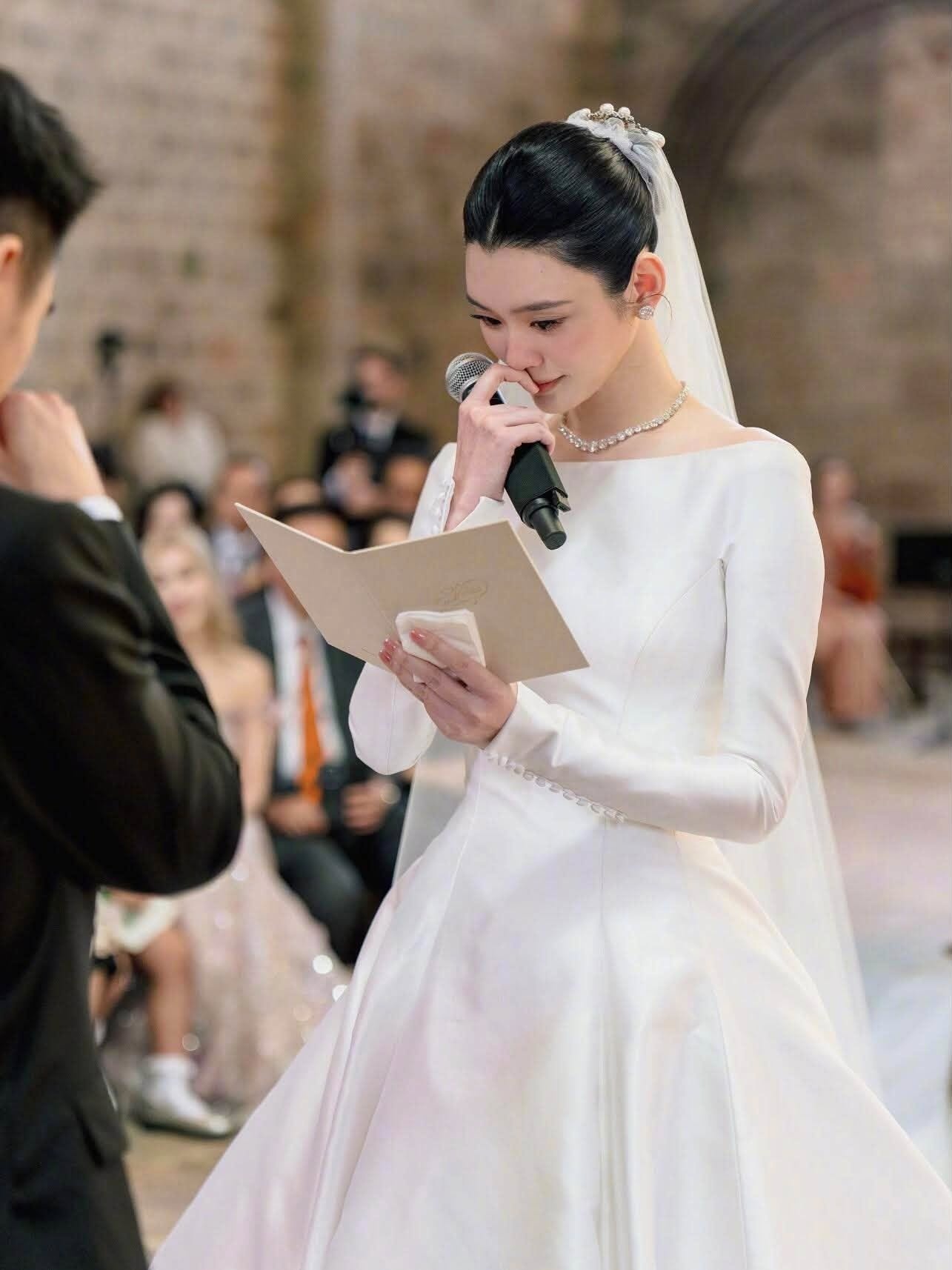 sieu mau,  Macau,  He Mong Dao,  Ha Du Quan,  dam cuoi,  vay cuoi Victoria's Secret anh 4