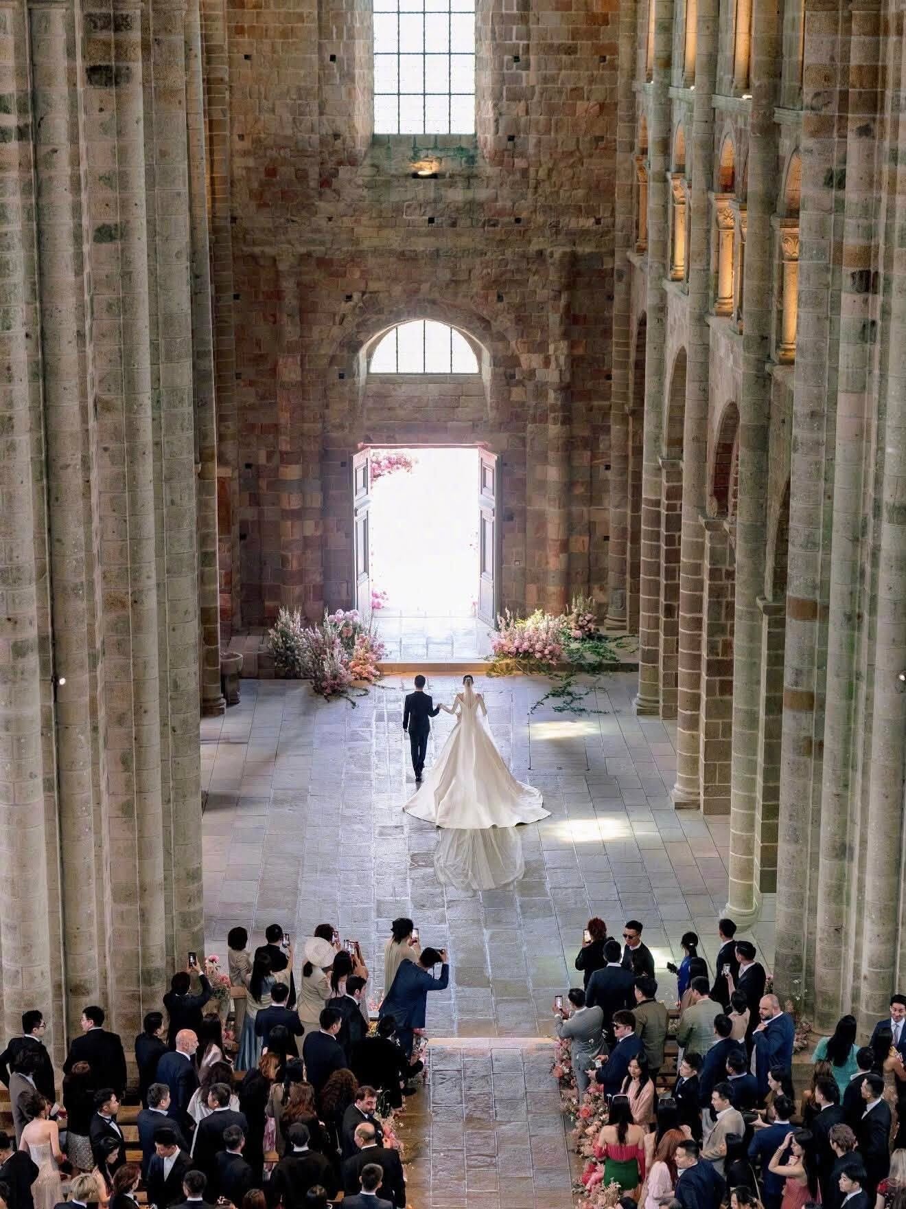 sieu mau,  Macau,  He Mong Dao,  Ha Du Quan,  dam cuoi,  vay cuoi Victoria's Secret anh 5