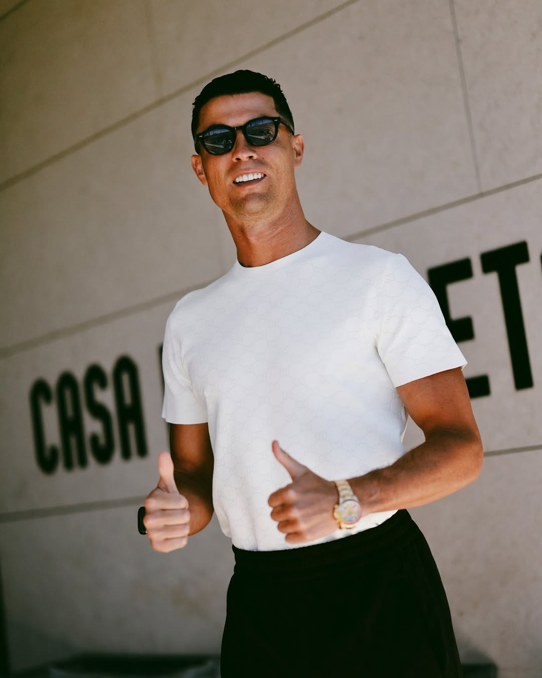 Ronaldo,  bong da,  ngoi sao,  cau thu,  Gucci anh 1