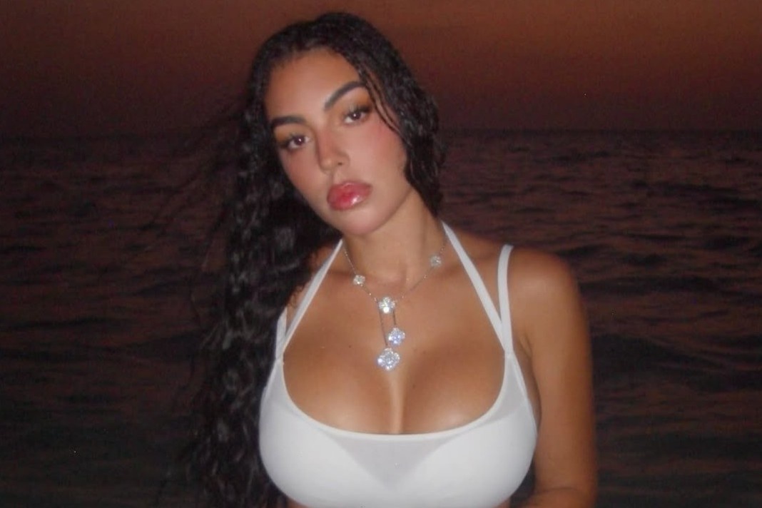 Hon the Ronaldo giau nhat dan WAGs World Cup hinh anh