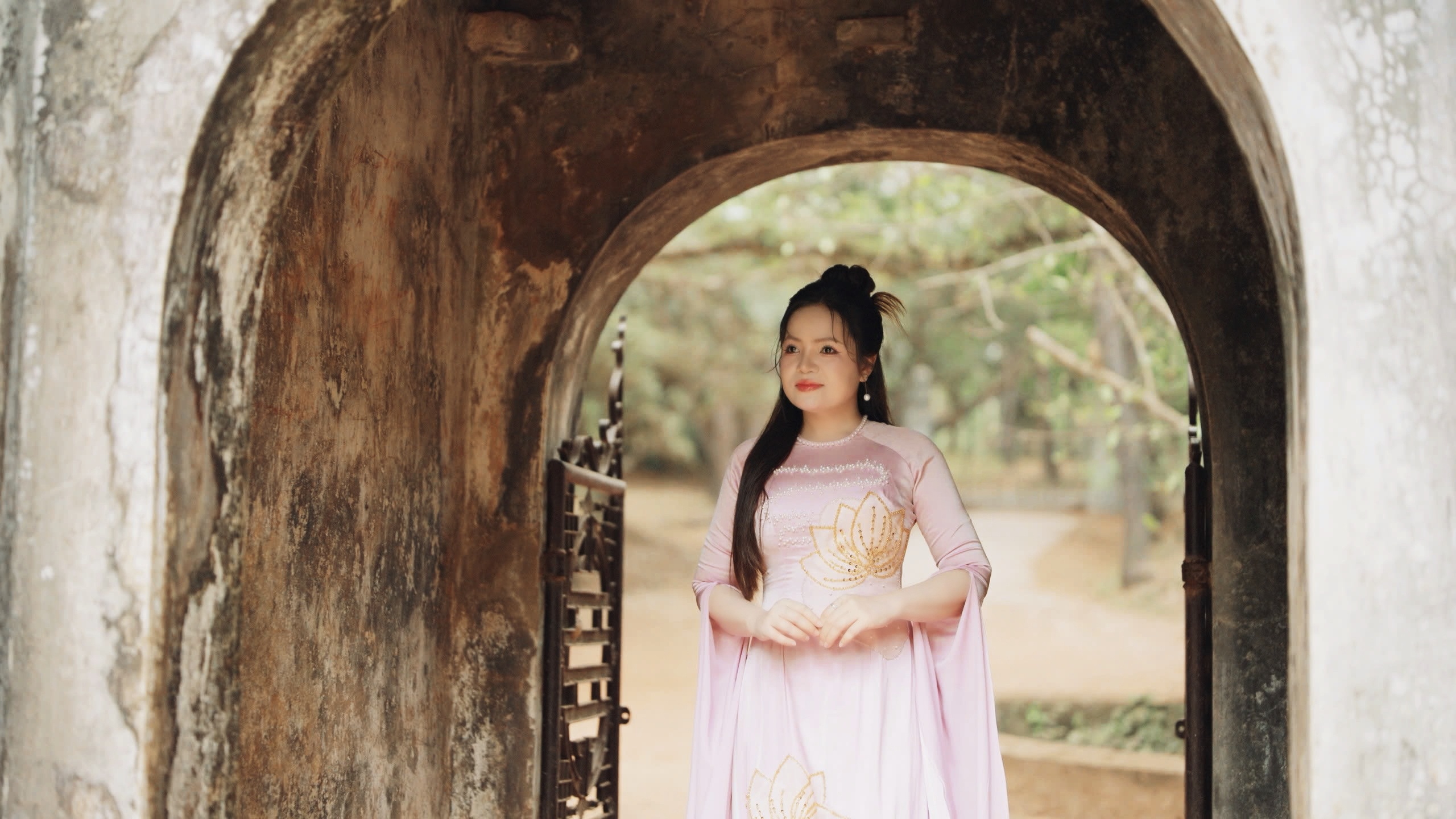 livestream,  Hue,  TikTok,  cong viec,  thu nhap anh 1