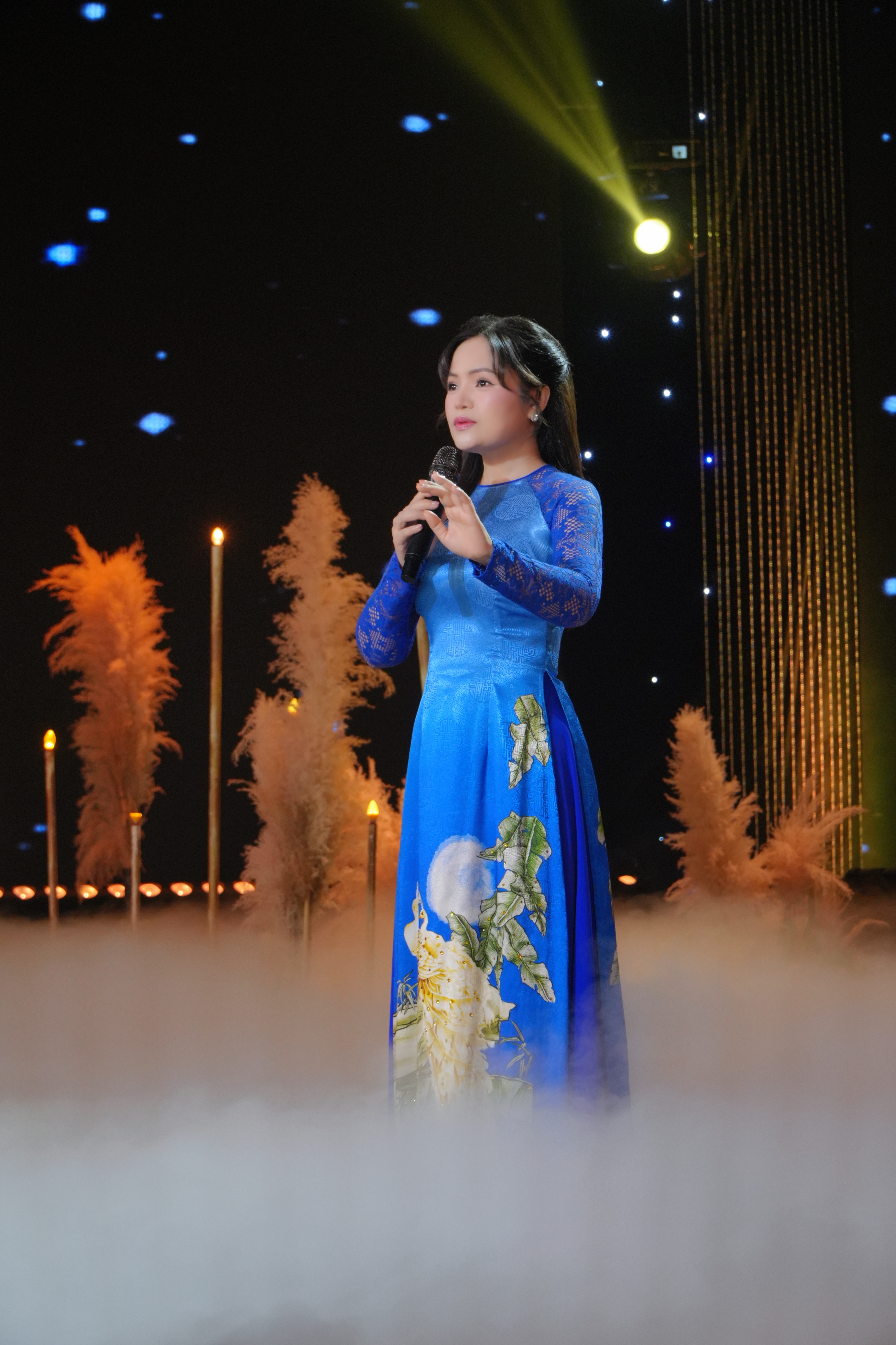 livestream,  Hue,  TikTok,  cong viec,  thu nhap anh 2
