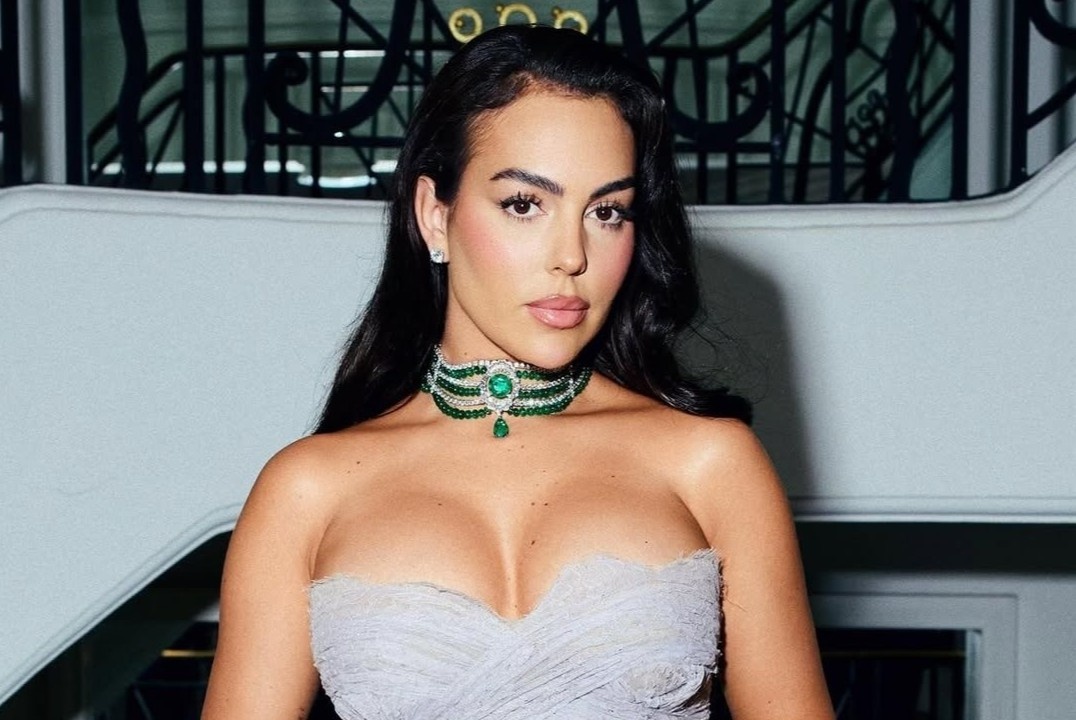Hon the Ronaldo va 8 nang WAGs hot nhat World Cup hinh anh
