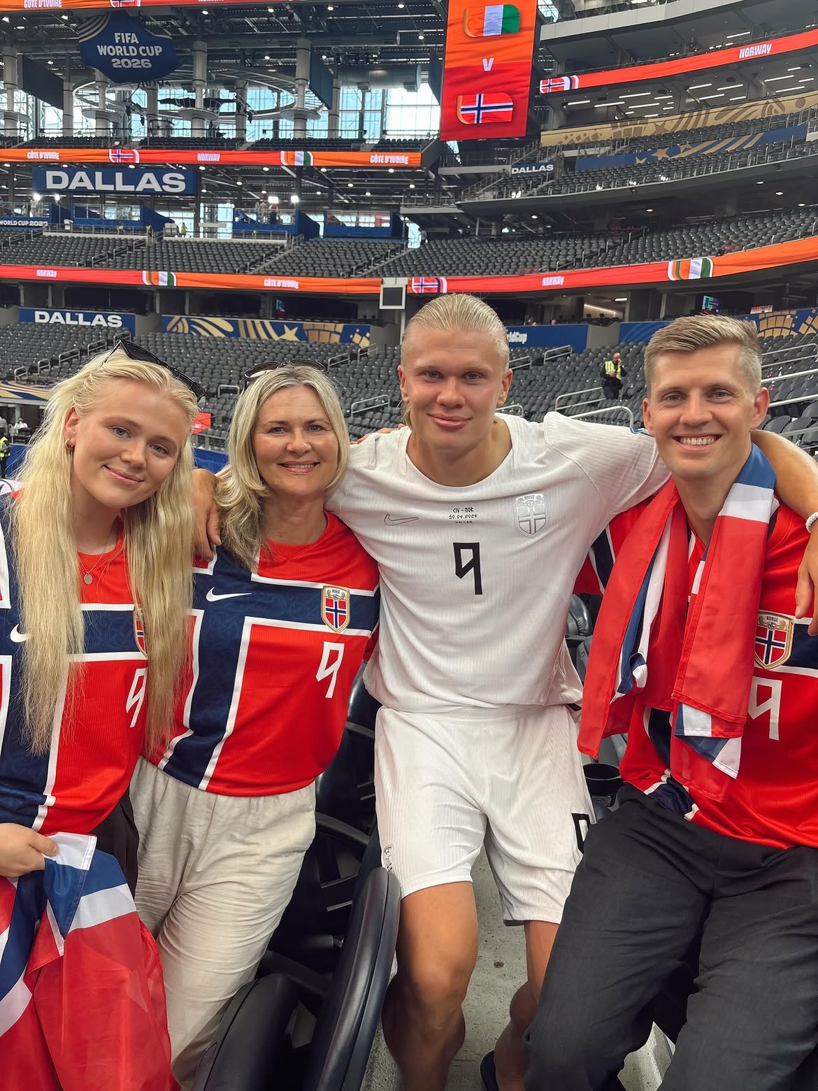 Haaland,  Gabrielle Braut Haaland,  Erling Haaland anh 3