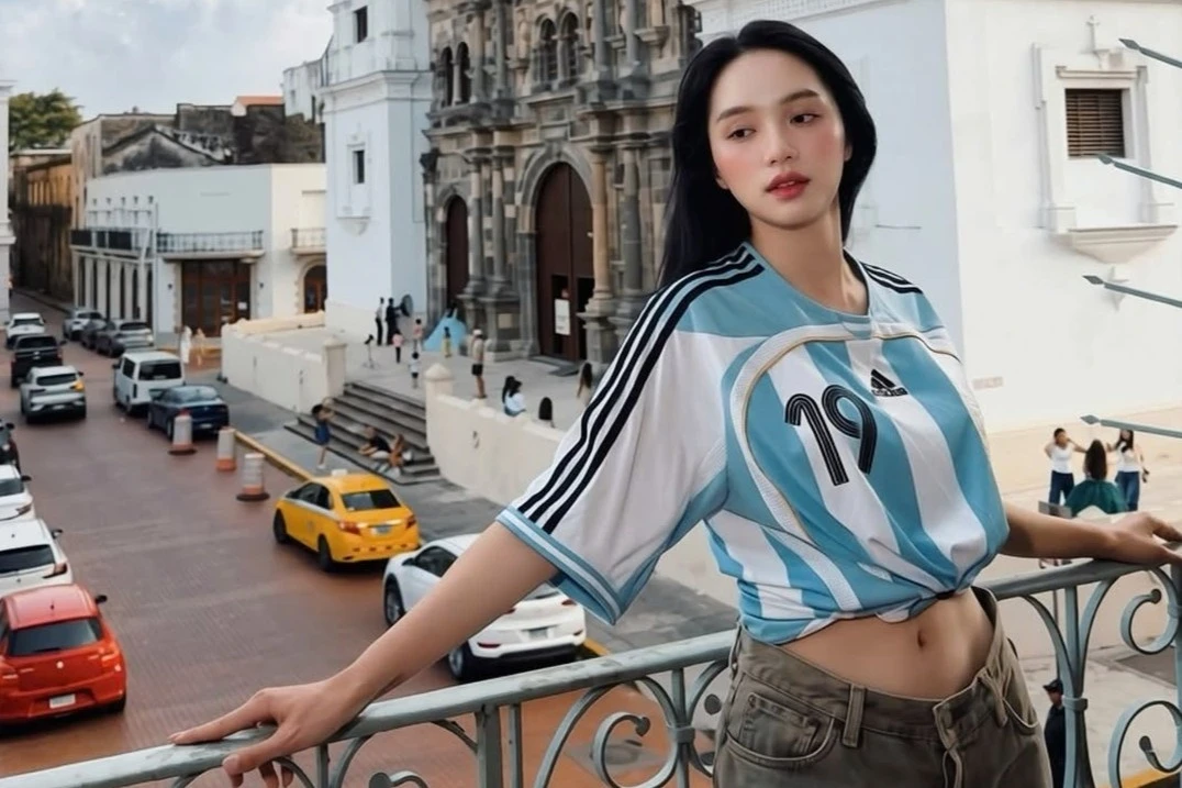 Áo đấu Argentina của Hương Giang gây chú ý