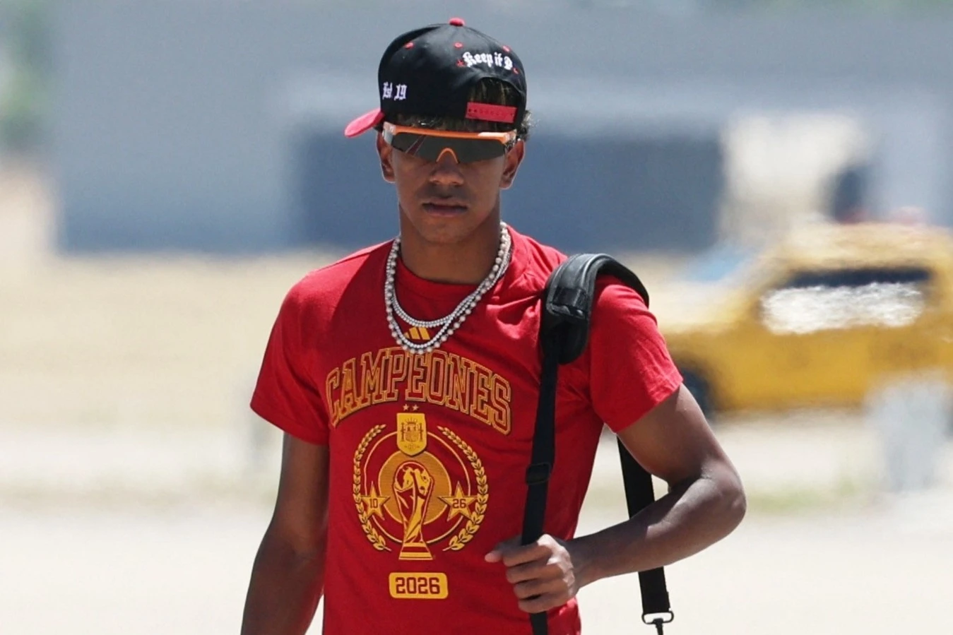 'Boy phố' Yamal về nước