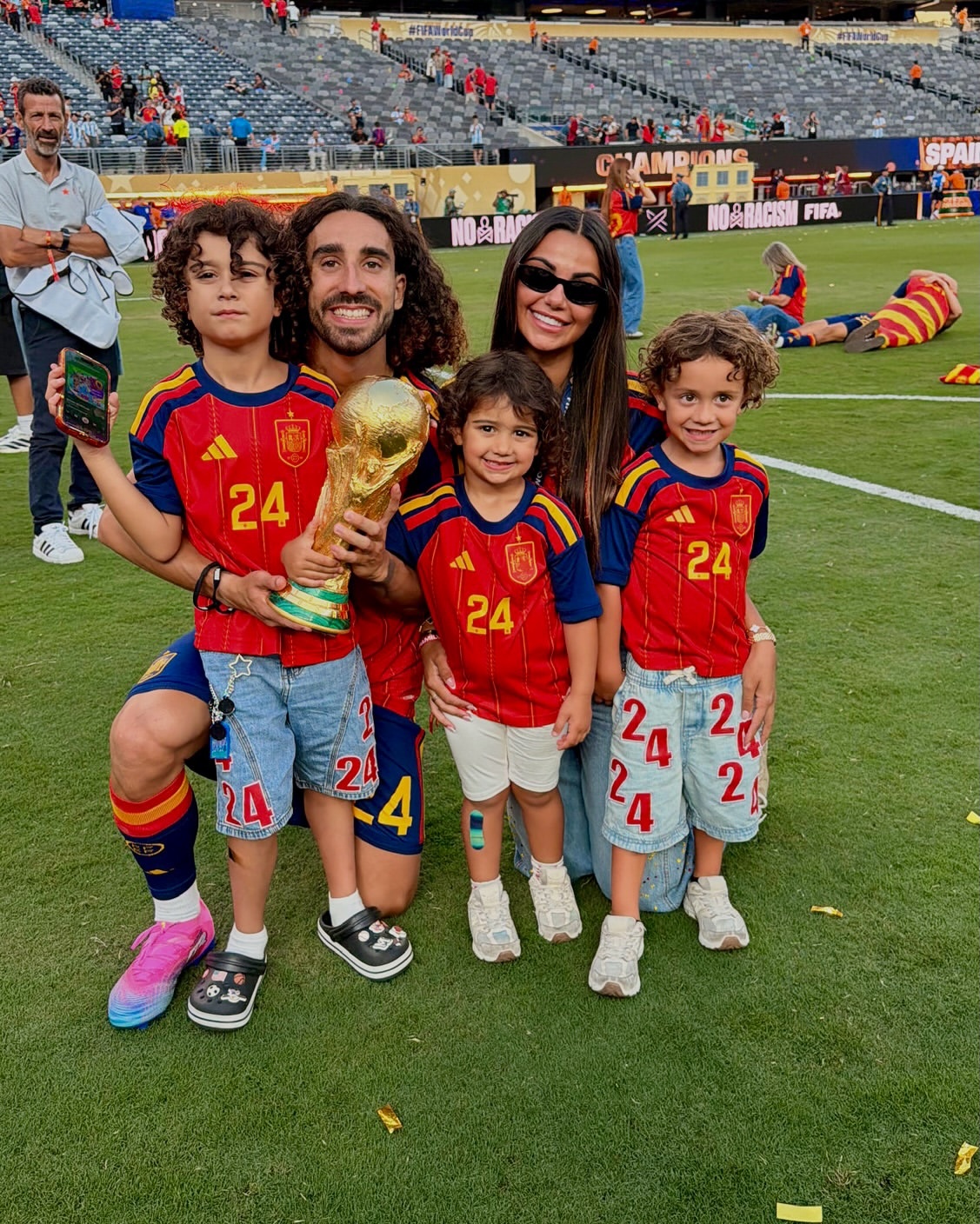Cucurella, Marc Cucurella, con trai, tự kỷ, bóng đá ảnh 2 Cucurella, Marc Cucurella, con trai, tự kỷ, bóng đá ảnh 2