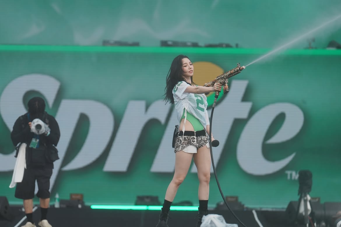 Waterbomb,  Karina,  aespa,  Tsuki,  Billlie,  BIBI ảnh 3