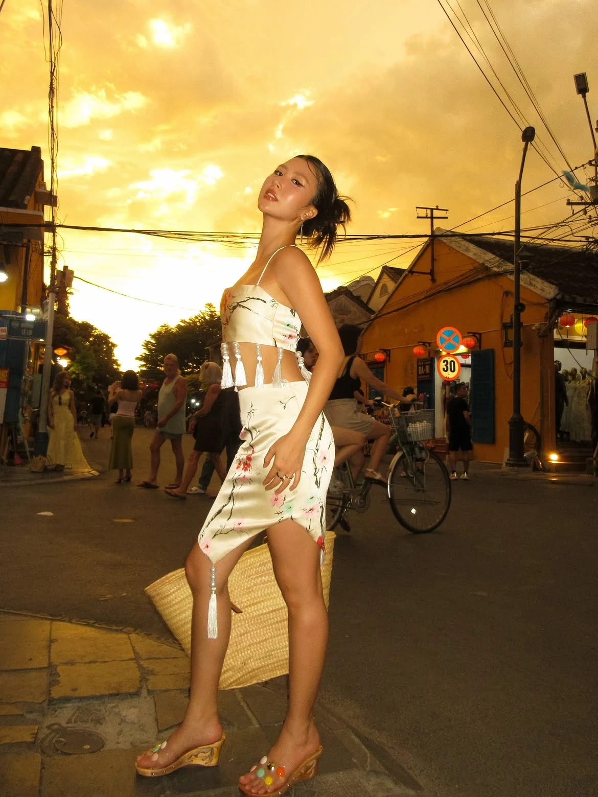 Tr&uacute;c Anh,  MLee,  Quỳnh Anh Shyn,  Emily Nguyễn,  Thanh Thanh Huyền ảnh 7