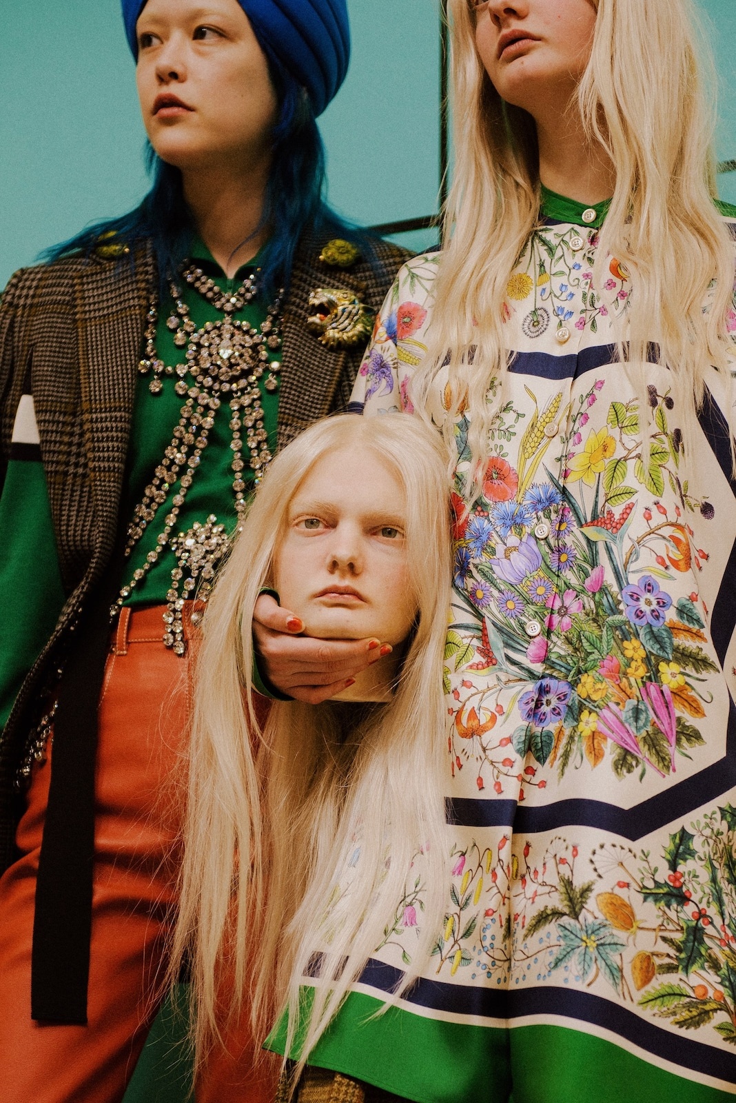 s&aacute;ch,  Gucci,  Prada,  Alexander McQueen ảnh 1