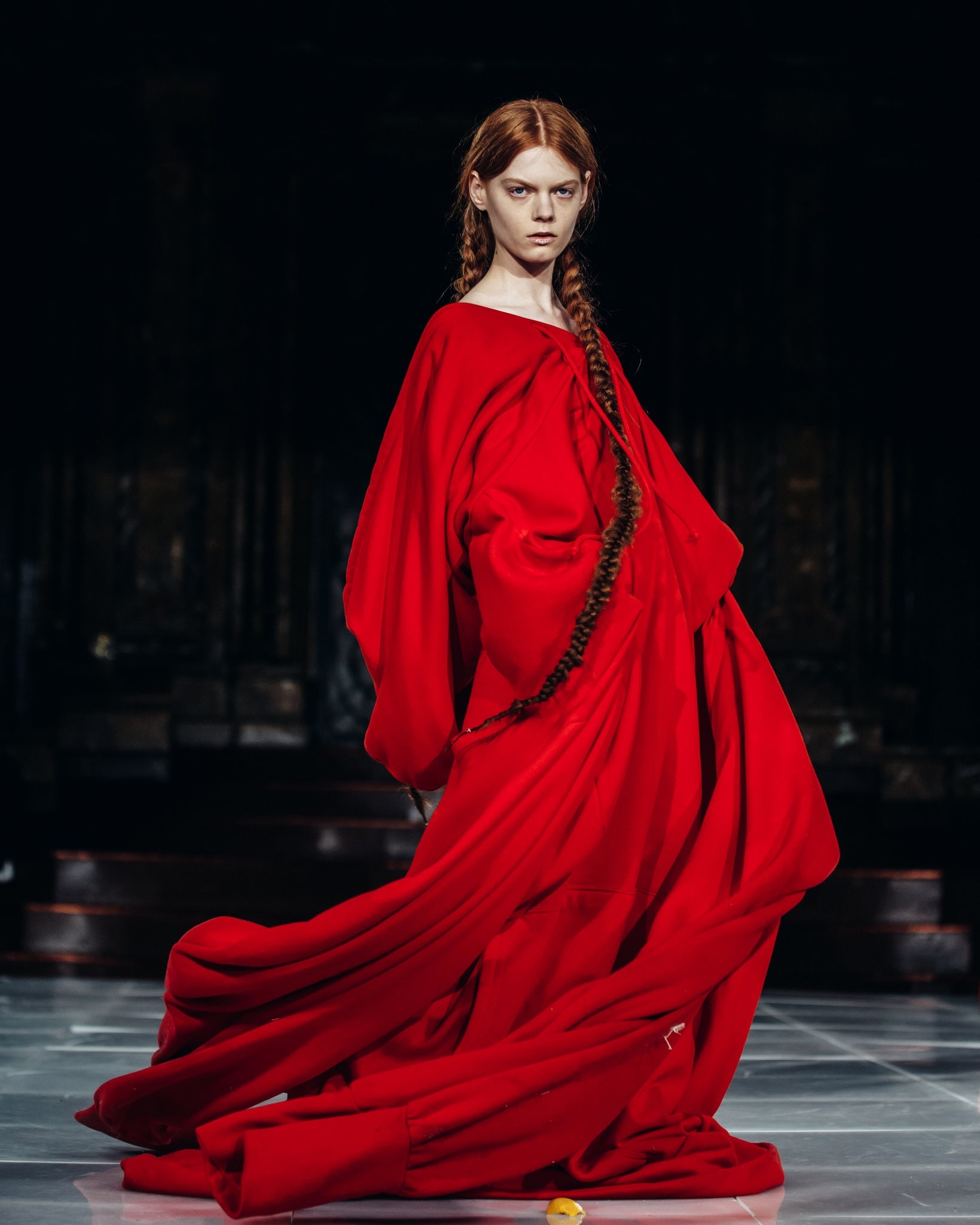 sách, Gucci, Prada, Alexander McQueen ảnh 9 sách, Gucci, Prada, Alexander McQueen ảnh 9
