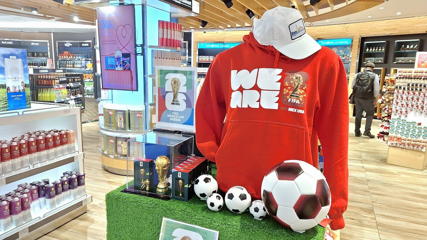 World Cup,  Adidas,  Nike ảnh 1