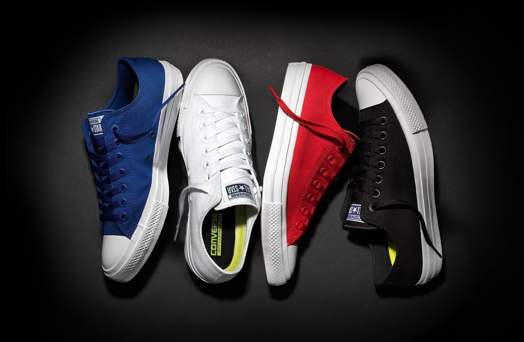 Nike,  gi&agrave;y,  doanh thu ảnh 1
