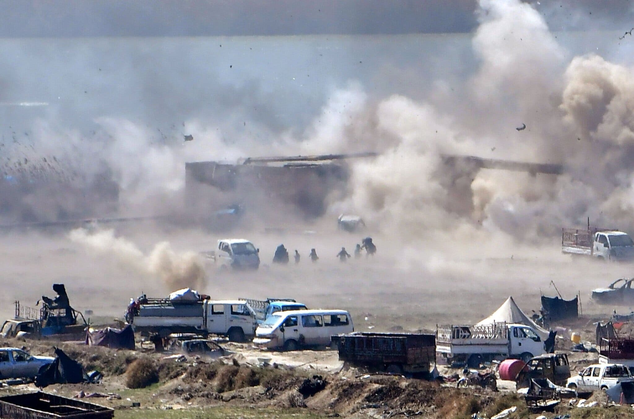 My che giau vu khong kich khien hang chuc dan thuong Syria thiet mang hinh anh