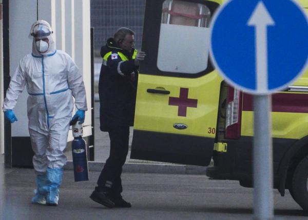 WHO canh bao lan song chet choc vi Covid-19 o chau Au hinh anh