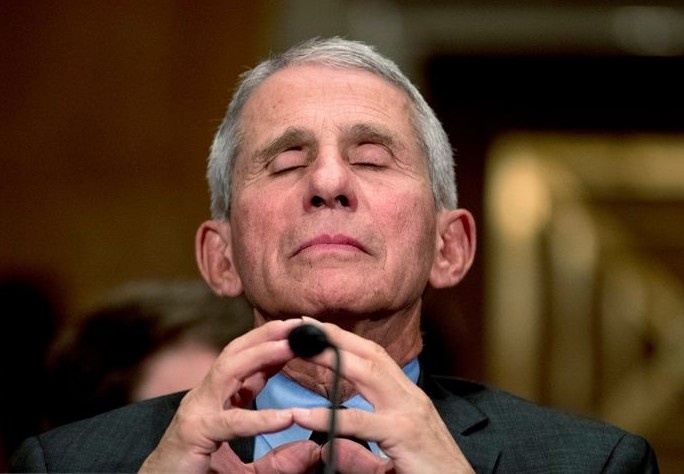 Ong Fauci canh bao ve Omicron hinh anh