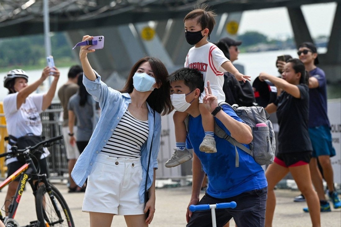 Chien thuat moi cua Singapore de ung pho bien chung Omicron hinh anh