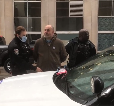 bieu tinh o Canada anh 2