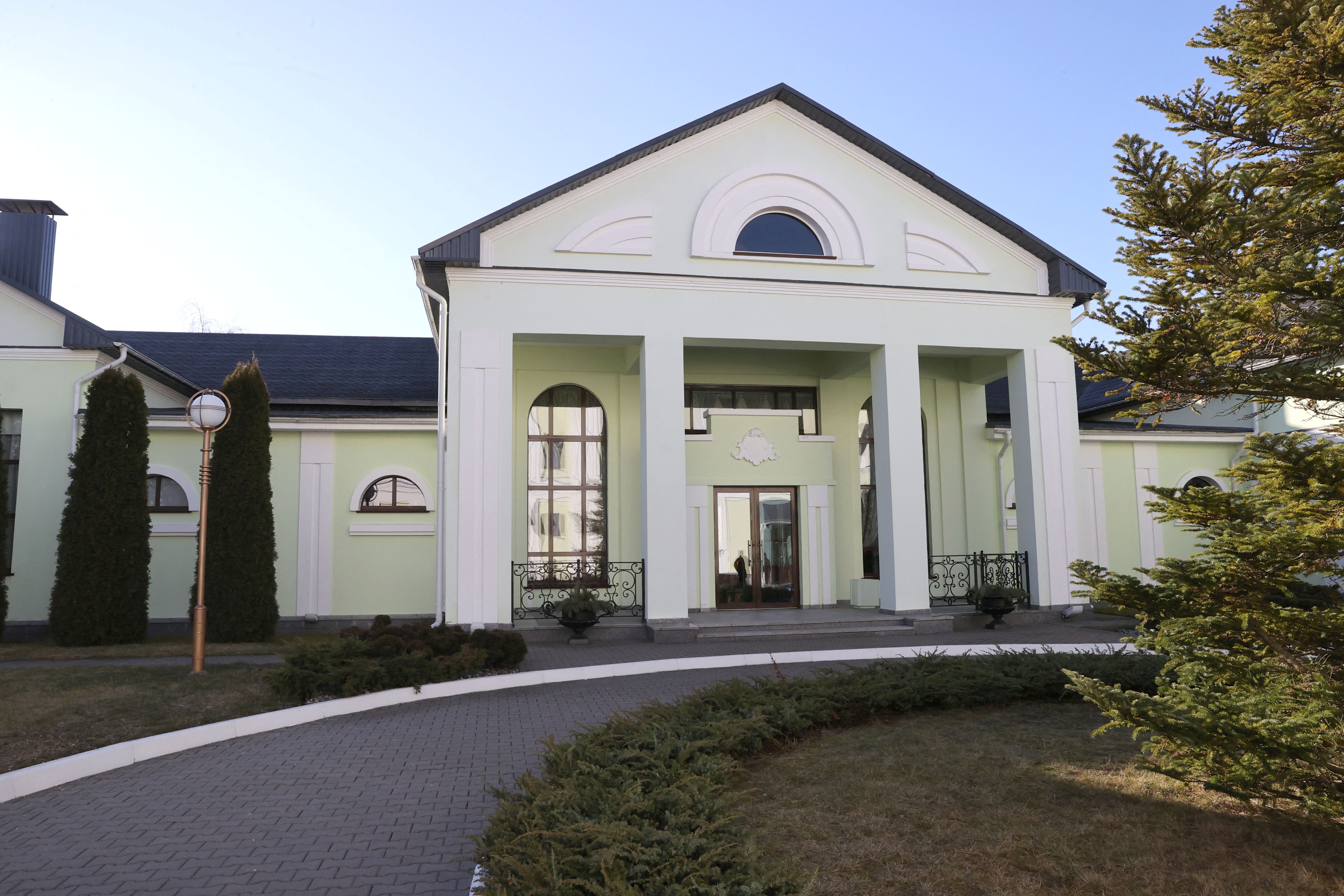 Dinh thu se dien ra cuoc dam phan Nga - Ukraine hinh anh