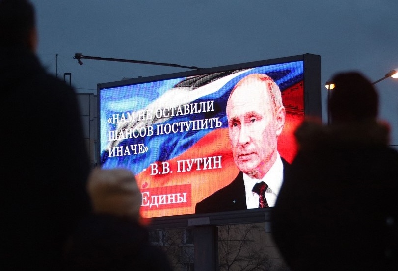 Viec ong Putin bao dong luc luong hat nhan nghia la gi? hinh anh