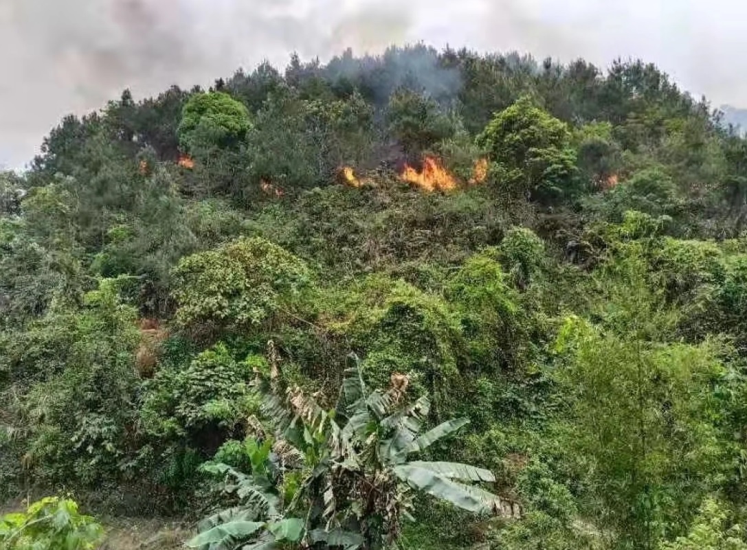 may bay Trung Quoc roi anh 1