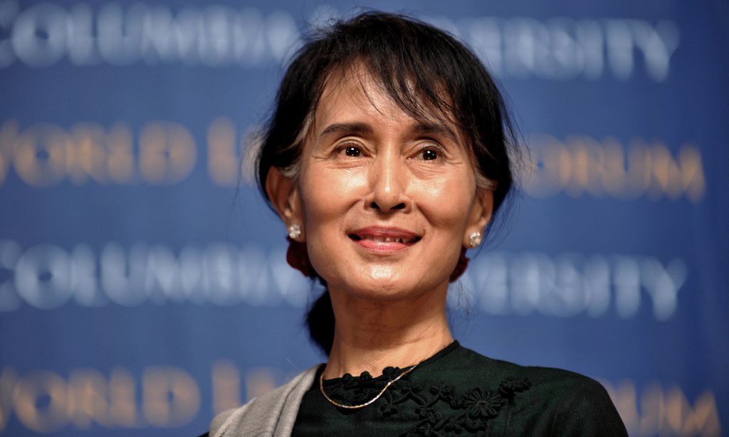 Ba Aung San Suu Kyi khong ra hau toa hinh anh