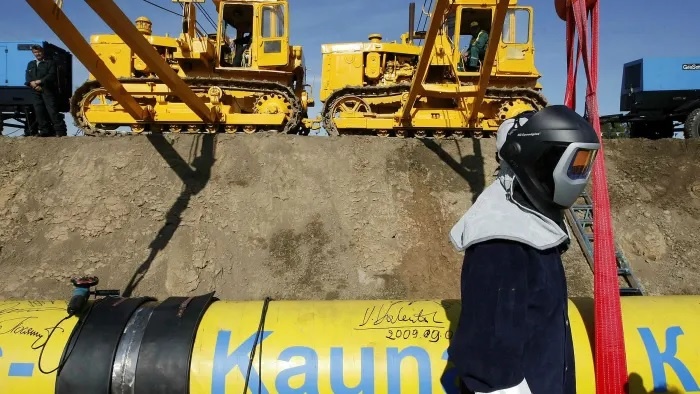 Vi sao Lithuania manh dan cham dut nhap khi dot Nga? hinh anh