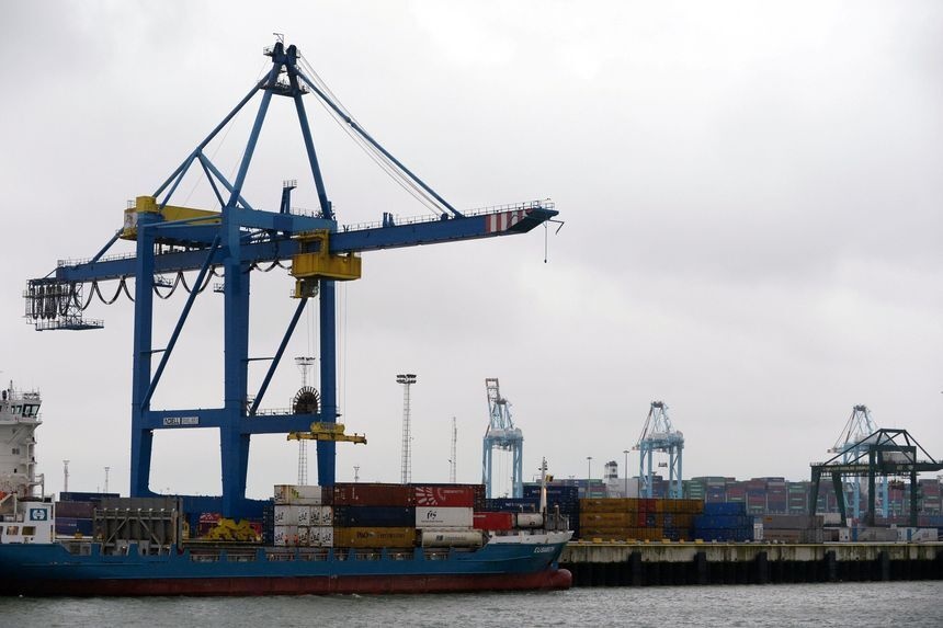 oto mac ket vi lenh trung phat Nga anh 1