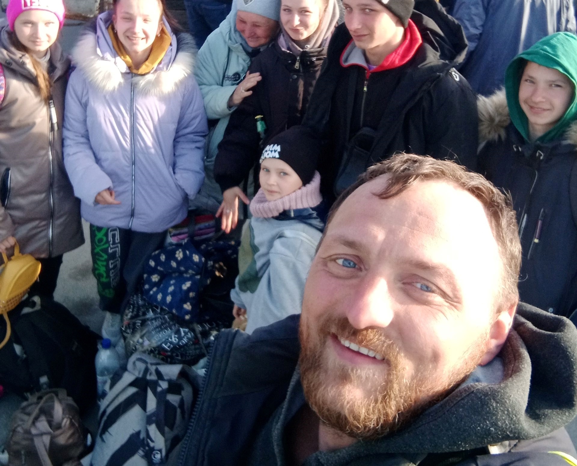 Nguoi dan ong so tan 200 cu dan khoi Mariupol hinh anh