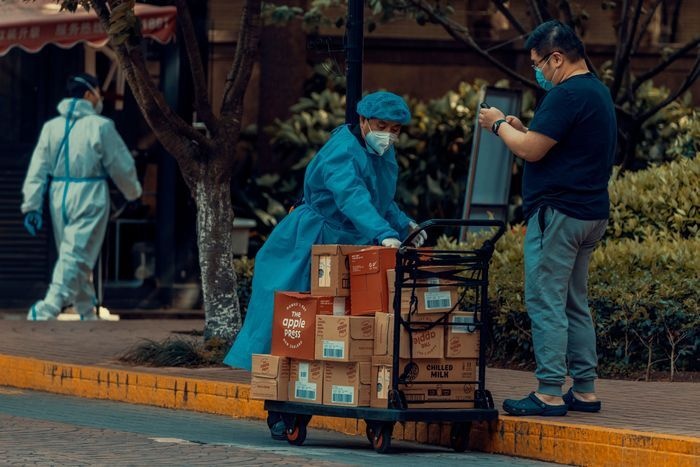 Thanh pho 'vo tran', nguoi Thuong Hai bat app giup nhau hinh anh