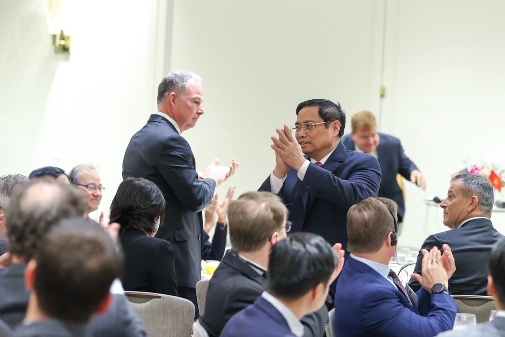 Thu tuong Pham Minh Chinh tiep Dac phai vien ve khi hau John Kerry hinh anh