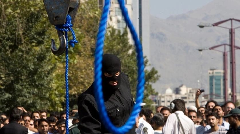 Iran treo co tu nhan anh 1