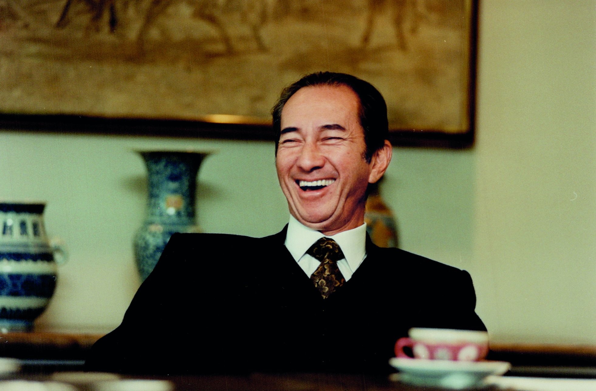 Dieu it biet ve ong trum so huu nha hang noi Jumbo huyen thoai hinh anh