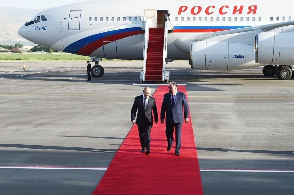 Ong Putin lan dau xuat ngoai anh 2