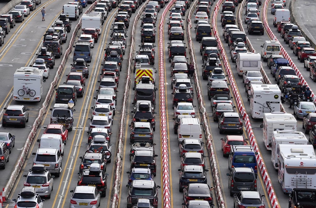 Phap bi chi trich 'pha hong ky nghi he' hinh anh