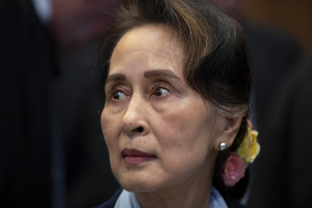 Ba Aung San Suu Kyi nhan them 6 nam tu, thu an tat ca 17 nam tu hinh anh