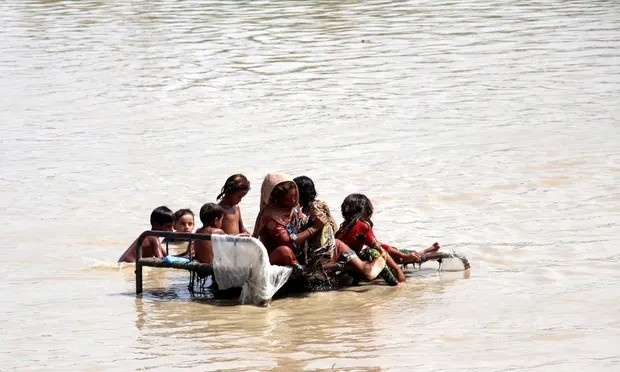 Pakistan cau cuu, the gioi tuc toc tro giup hinh anh