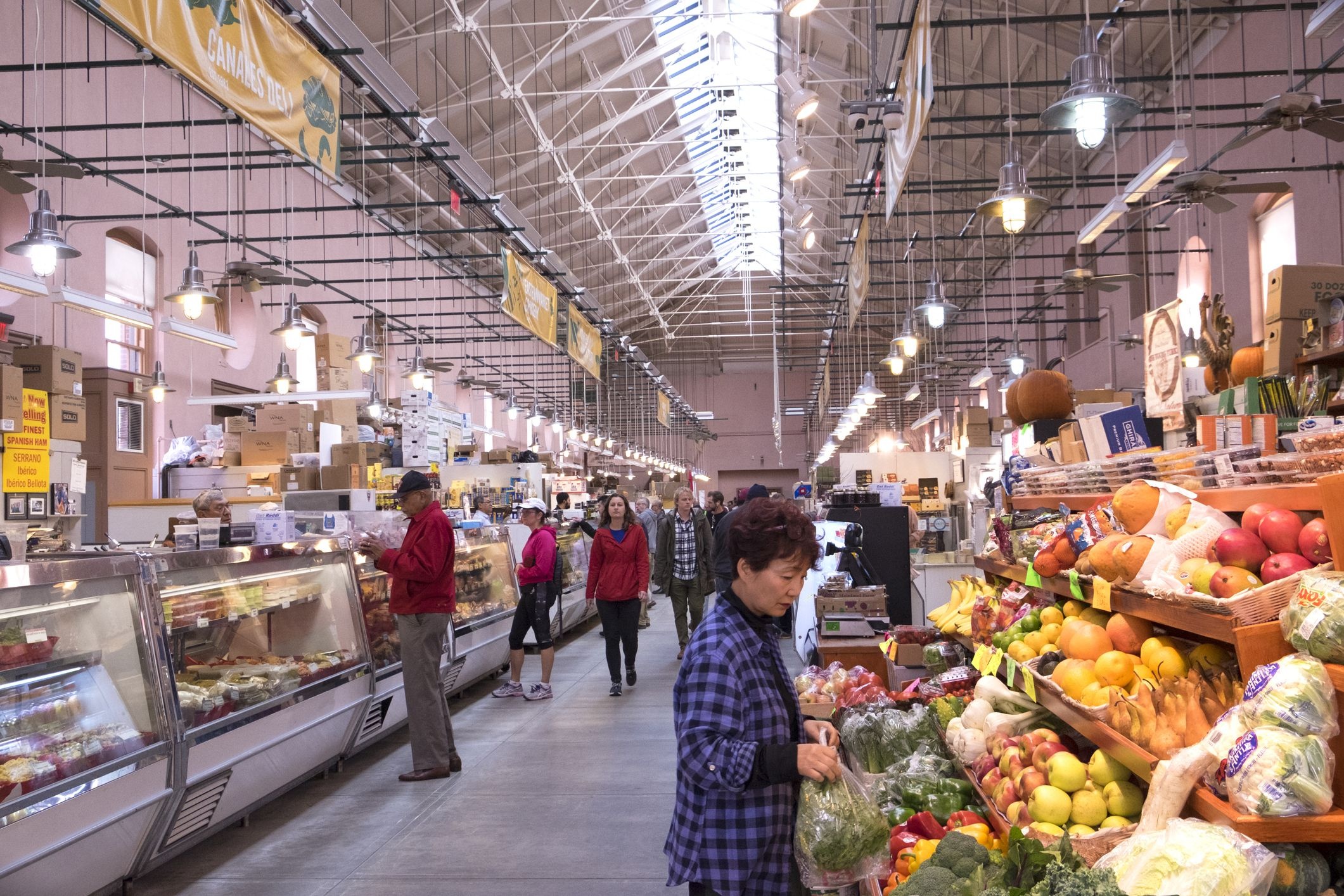 6 thang xung dot Ukraine day kinh te the gioi den bo suy thoai hinh anh