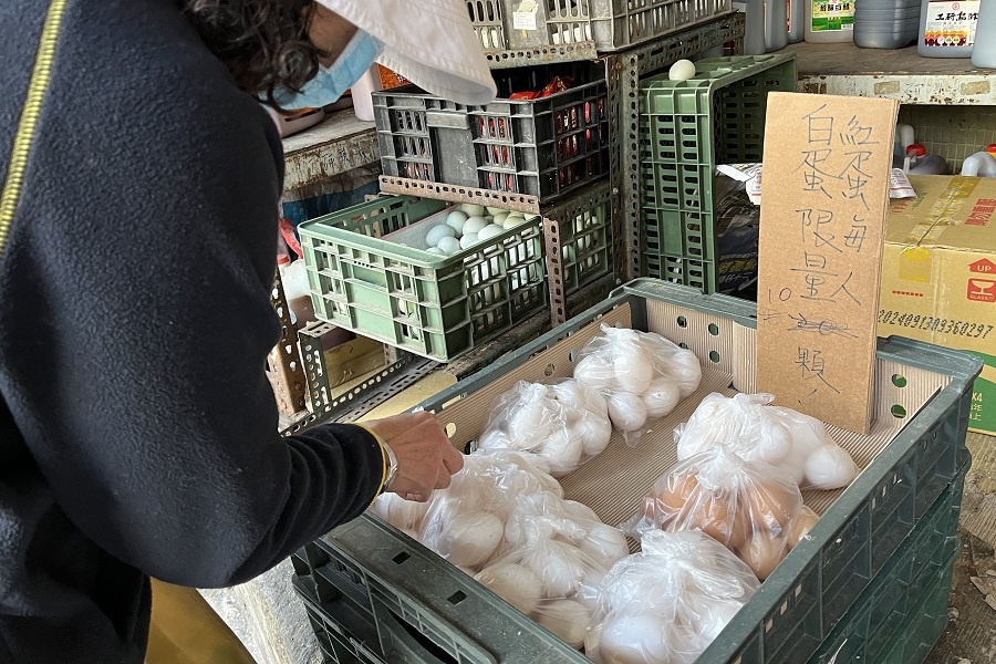 Gia trung tang vot o Trung Quoc vi nang nong thieu dot hinh anh