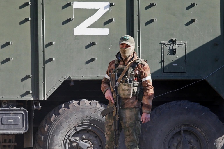 Nga cong bo doi tuong duoc mien tru goi quan hinh anh